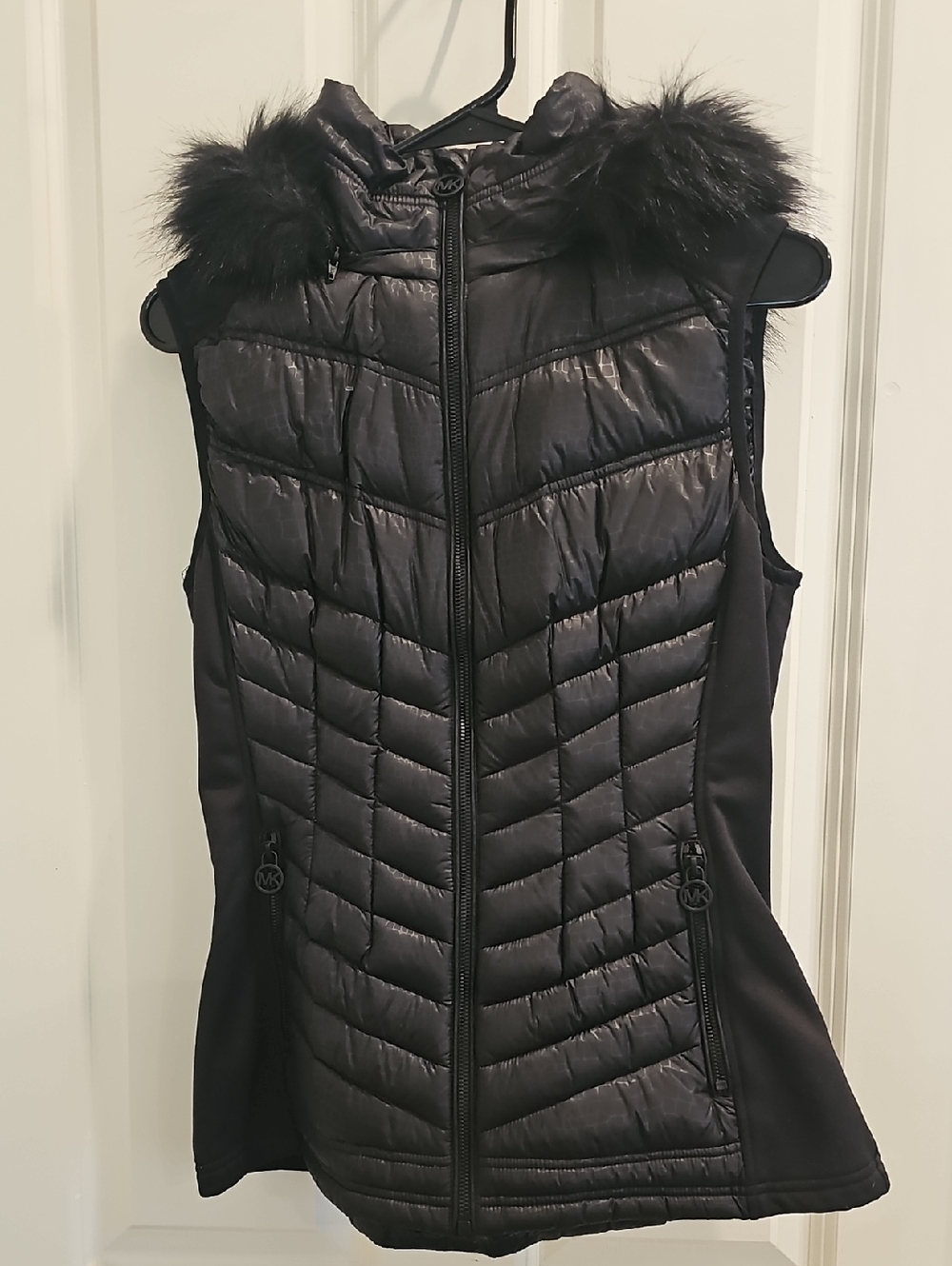 MICHAEL Michael Kors Black Quilted Hooded Faux-Fur Trim Vest